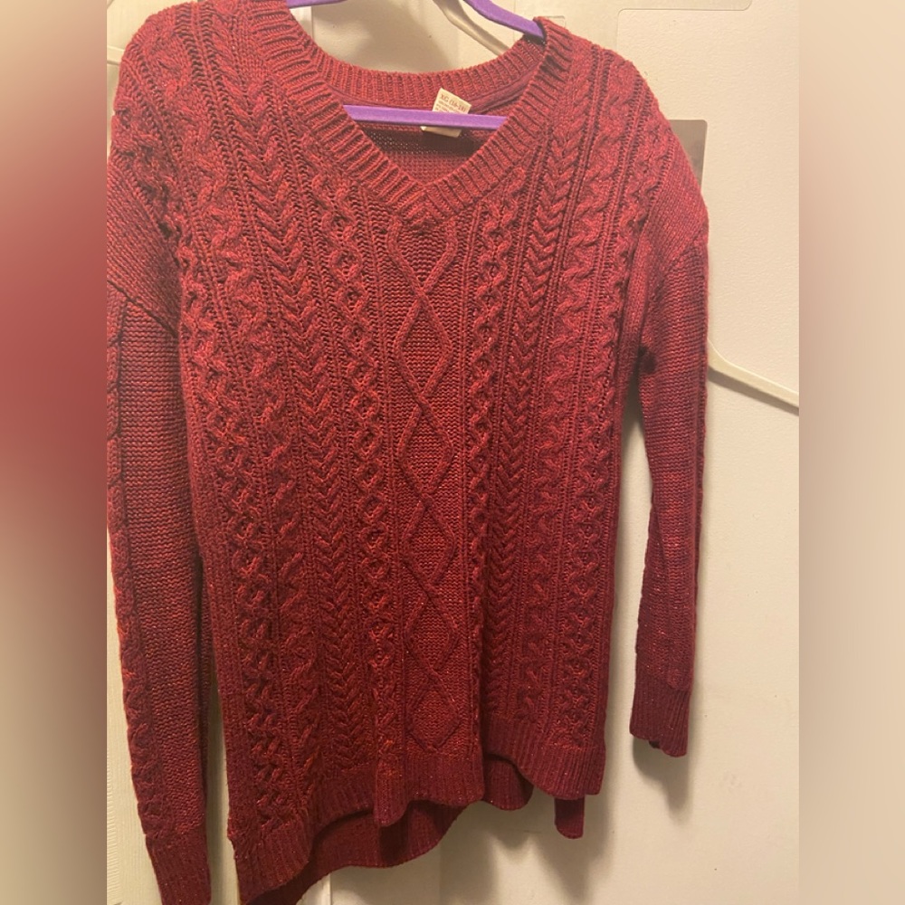 V neck sweater